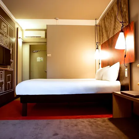 Отель Ibis Off Grand'place 3*