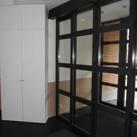 & Housingbrussels בריסל