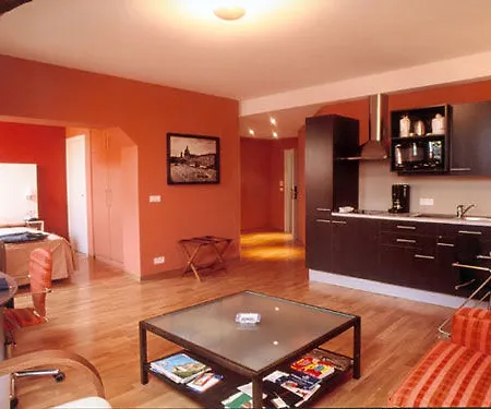 Hotel apartamentowy Mas Eu