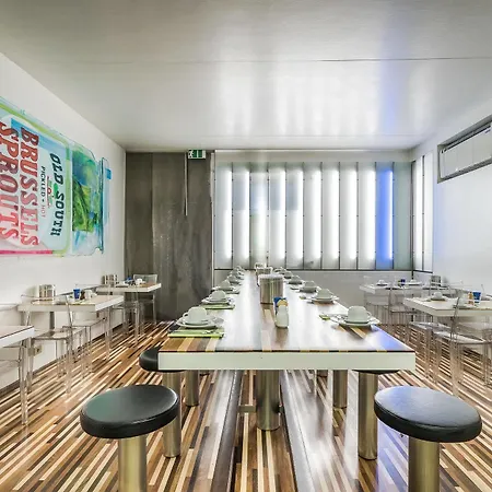 Otel 322 Lambermont Brussels Schaerbeek