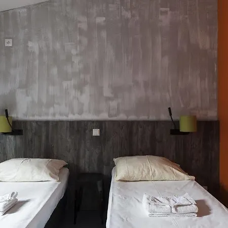Brxxl 5 Centre Hostal *