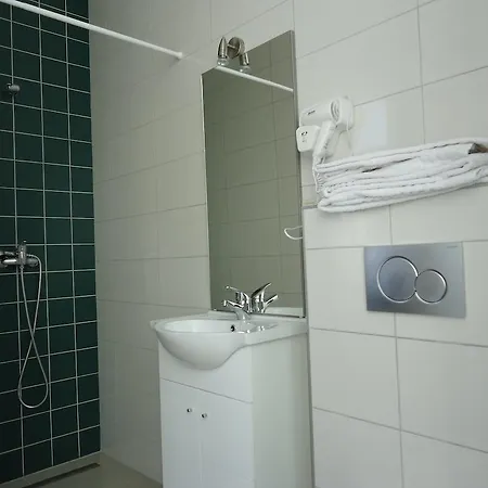 Mirabeau Hotell 2*