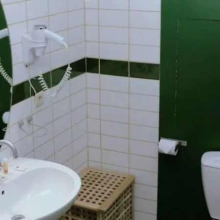 阿伯丁酒店 酒店