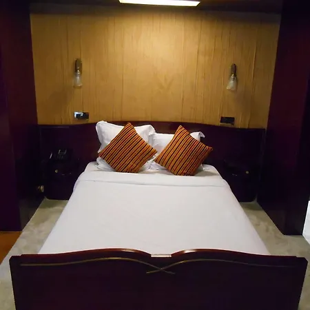 伊斯佩兰策酒店 3*