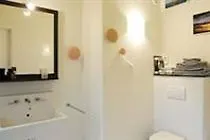Yawn Apartment