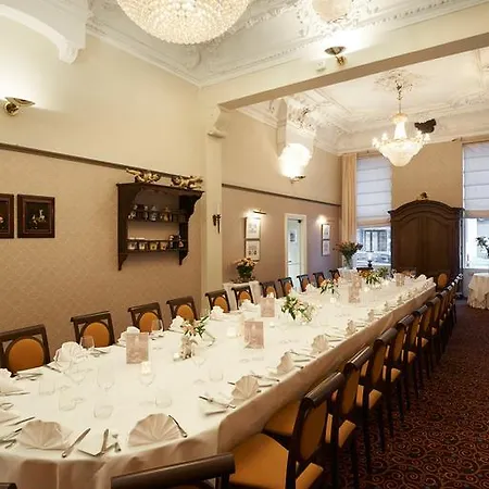 Leopold Eu Hotel