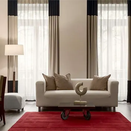 إن إتش كوليكشن سنتر