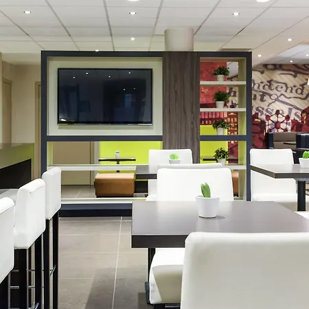 Ibis Styles Centre Stephanie Hotel