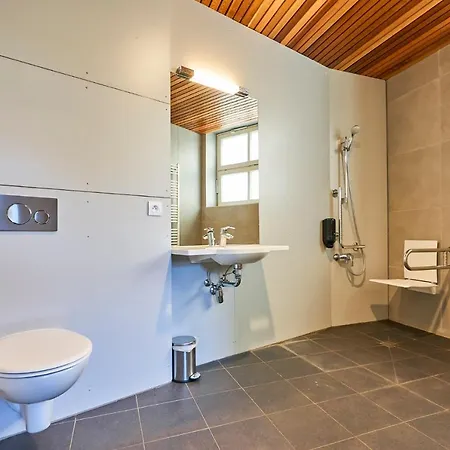 Hi Jacques Brel Hostel