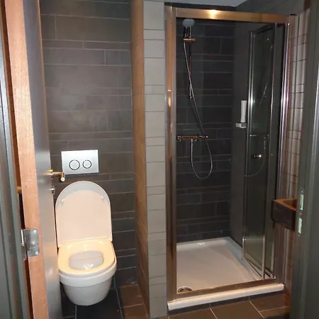 Brxxl 5 Centre Hostal
