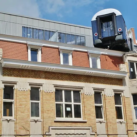 Train * Schaerbeek