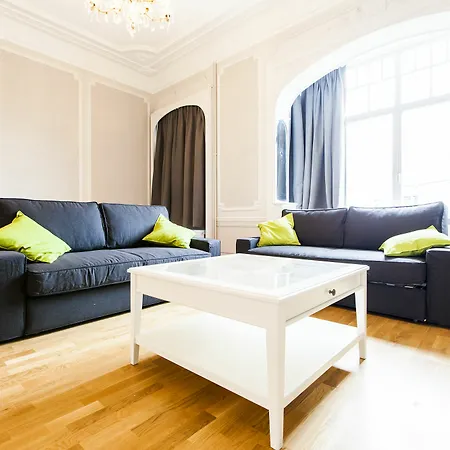 Schuman Square - Eu Apartment *