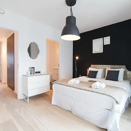 Sweet -eu Commission Apartment
