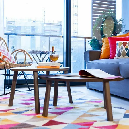 Sweet -eu Commission Apartment
