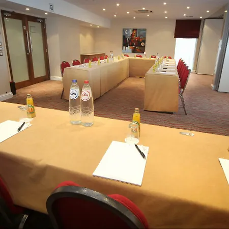 Gresham Belson Hotel 4*