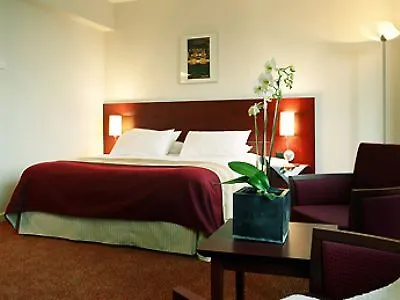 Mercure Airport 3*
