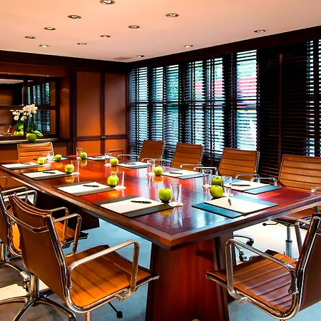 Barsey By Warwick 4*