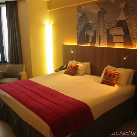 Schuman By Ihg Hotel 4*