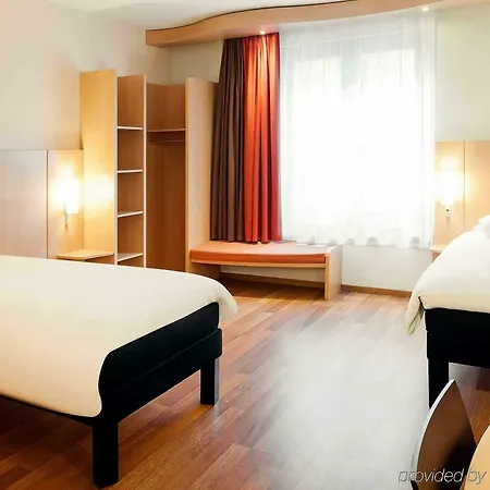 Ibis Centre Gare Du Midi 3*