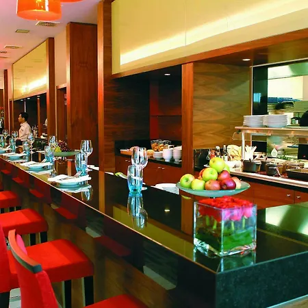 Hotel Radisson Red 4*
