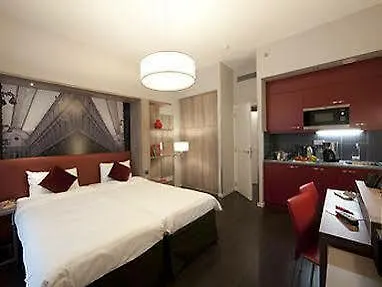 Adagio Grand Place 3*