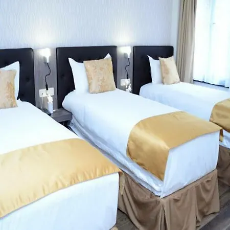 Hotel The Helmet 2*