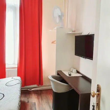 퀸 메리 호텔 3*