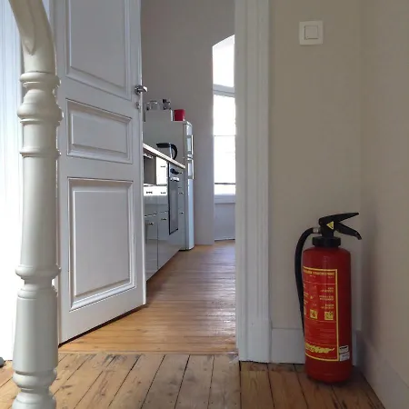 Art Nouveau Floral Διαμέρισμα