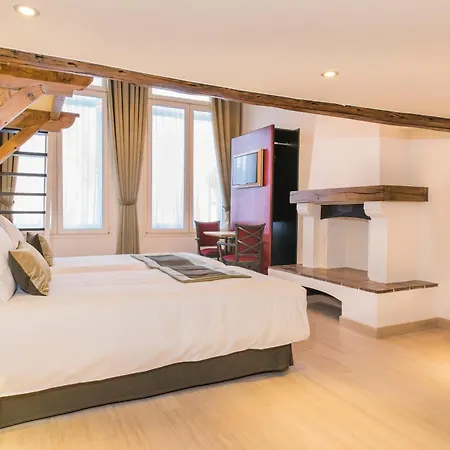 Agora Grand Place 3* Brüsszel