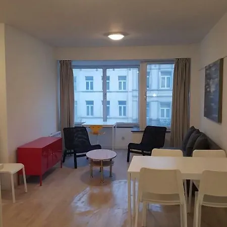2 Bedrooms Apartment *
