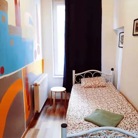 Artistic World Apartment