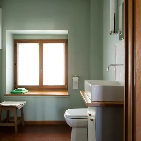 La Chambre De Plume Bed & Breakfast