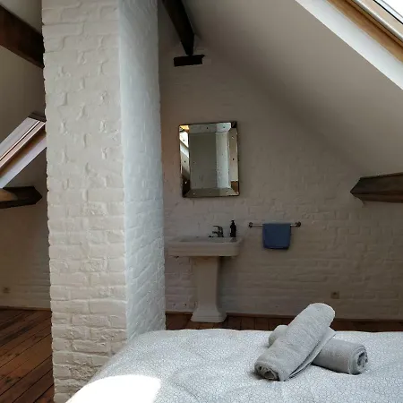 Center Apartment *