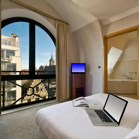 Appart hôtel B-aparthotel Ambiorix 4*