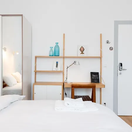 Aparthotel Newton Boutique Residences - Eu Area 4*