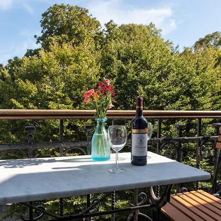 Newton Boutique Residences - Eu Area 4*