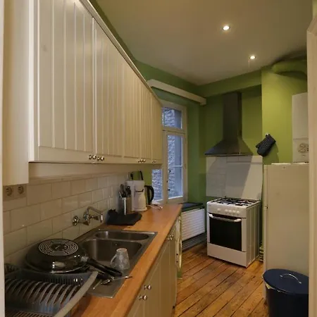 Center Apartment *