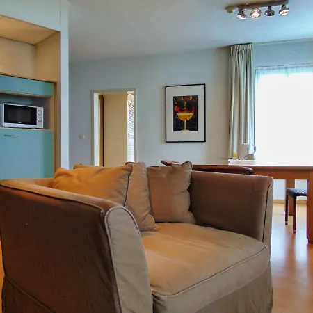 ミディ 3* ブリュッセル