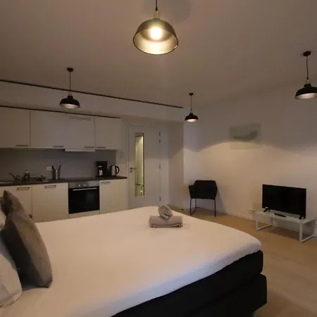 European Institutions * بروكسل