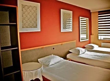Bentley Hotel 2*
