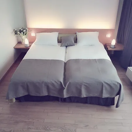 322 Lambermont Brussels Otel Schaerbeek