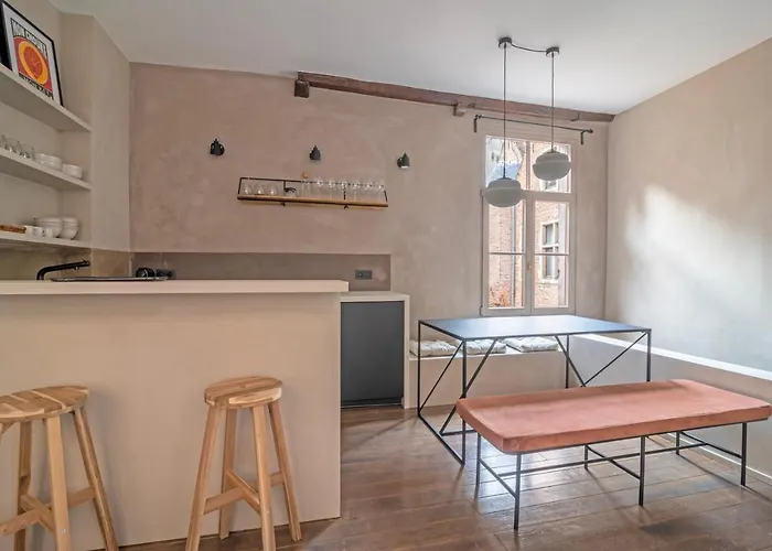 Lovely Triplex In The Heart Of Le Sablon * Brüssel
