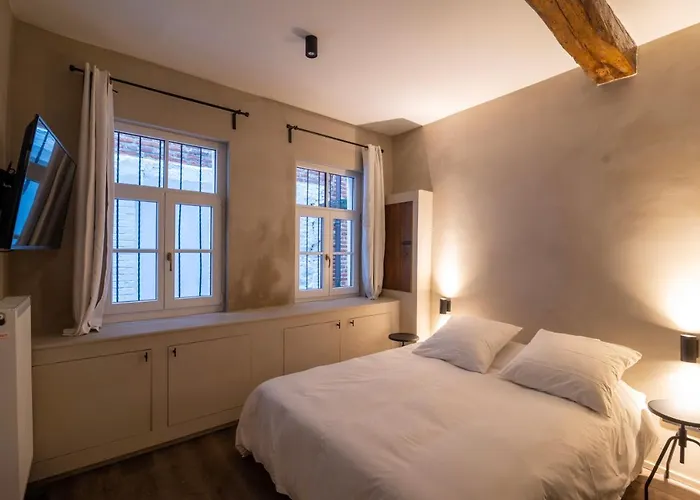 Private En-suite In The Heart Of Le Sablon Apartment *