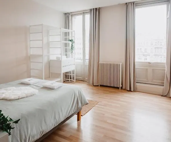 And Cozy In 公寓式酒店 3*