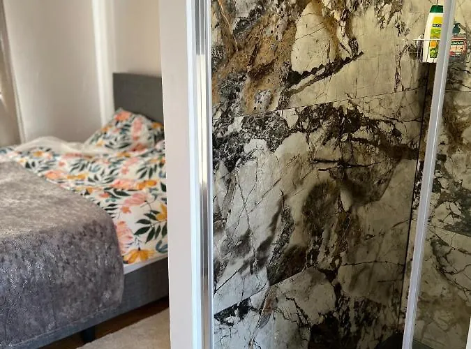 Cosy With Canal View Appartement Brussel