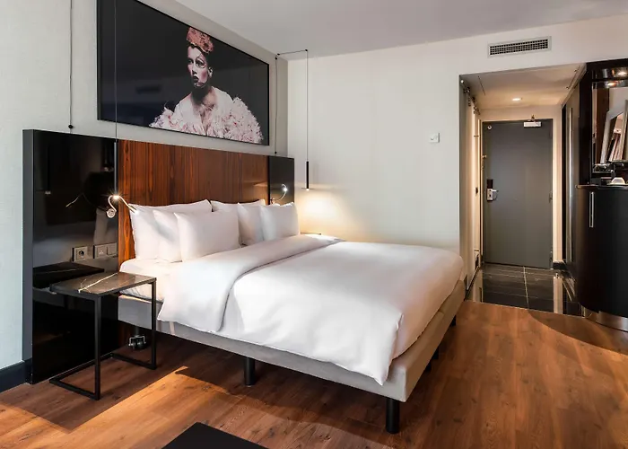 Radisson Collection Grand Place מלון