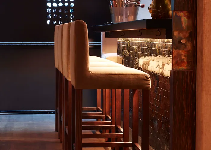 מלון Radisson Collection Grand Place 5*