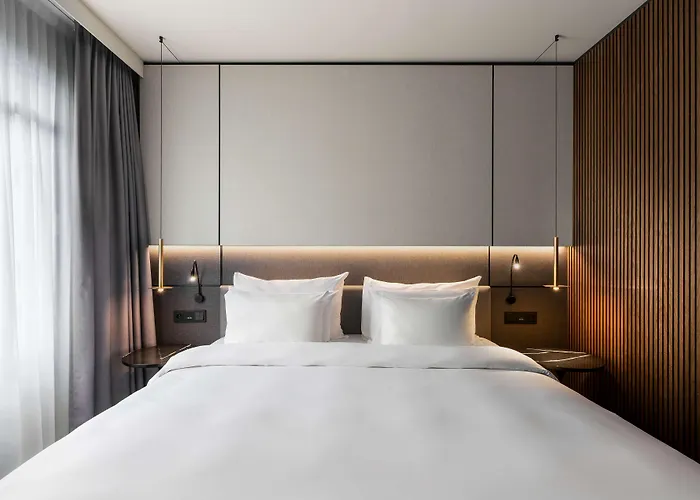 Radisson Collection Grand Place מלון 5*