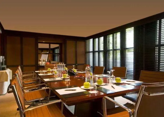 Barsey By Warwick Hotel