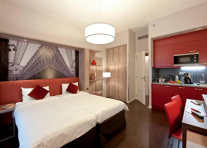 Aparthotel Adagio Grand Place 3*